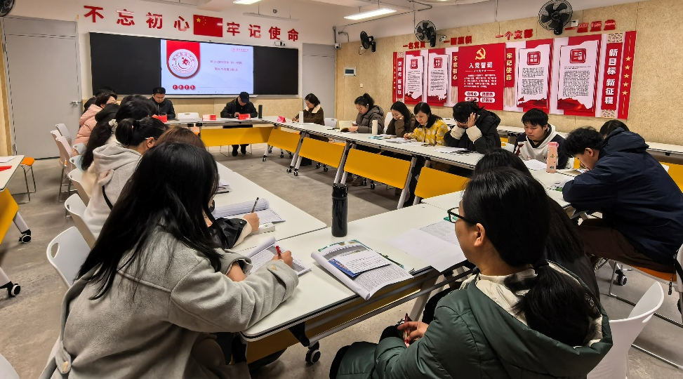 【超德教学】学科均衡抓落实 课堂增效求突破 | 七年级质量分析会解码教学增效核心算法