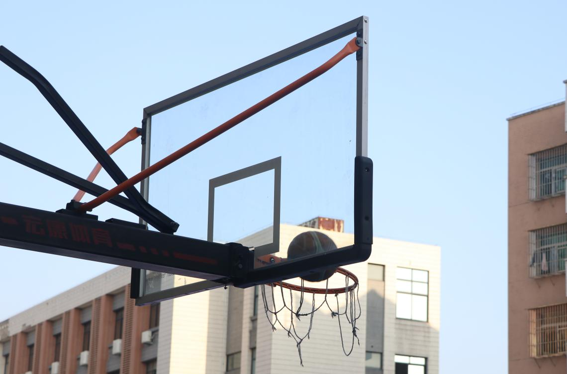 【超德教学】掌声为谁而起？为每一个拼尽全力的你｜高二篮球赛燃动校园