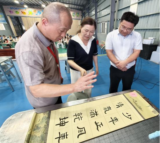 【超德教研】头正身直，一笔一画：超德学子用笔尖开出汉字之花