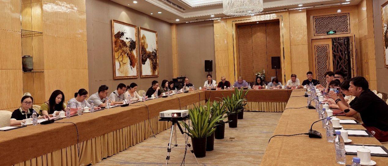 【超德教育】小细节深耕,大格局办学!福州超德中学高中部研讨会全方位布局新学年发展